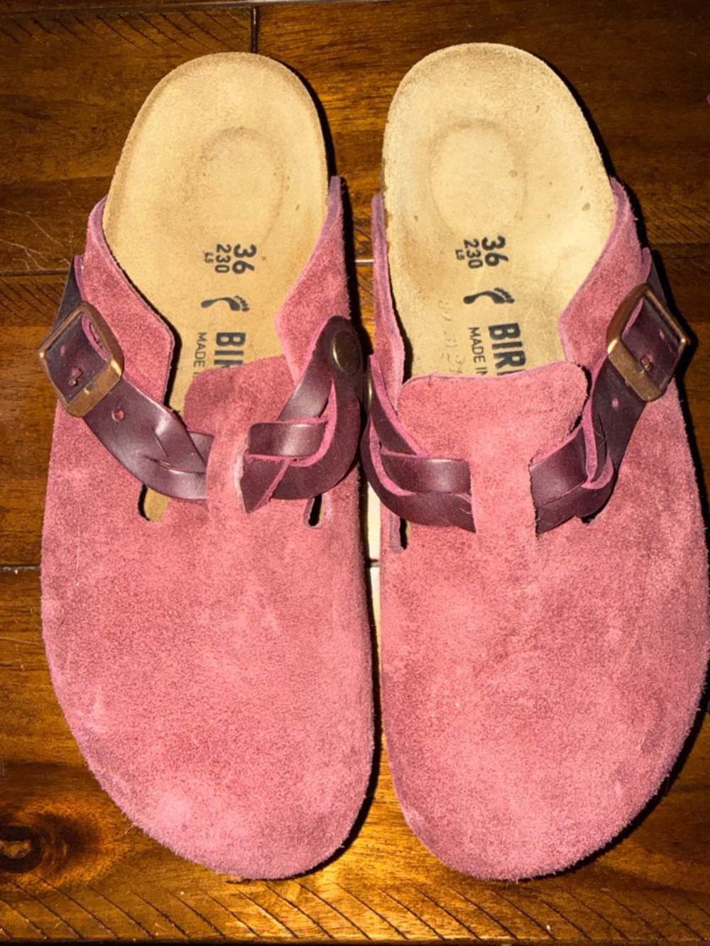 Birkenstock Women’s Suede Clogs in Rose Pink /burgandy ❤️new!